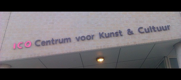 ICO titel op gebouw
